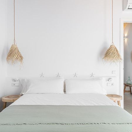 סיוטאדלה S'Enclova Petit Hotel מראה חיצוני תמונה