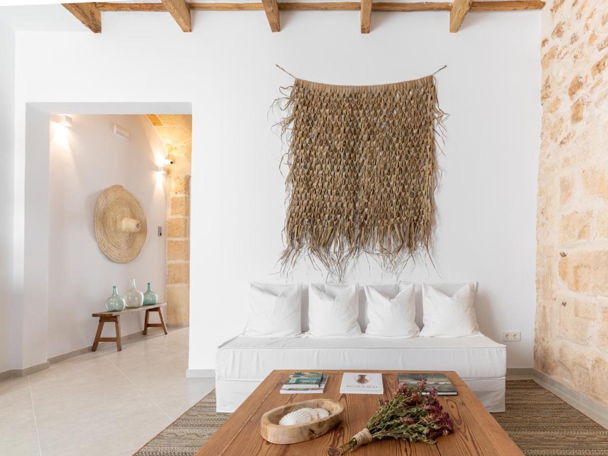 סיוטאדלה S'Enclova Petit Hotel מראה חיצוני תמונה