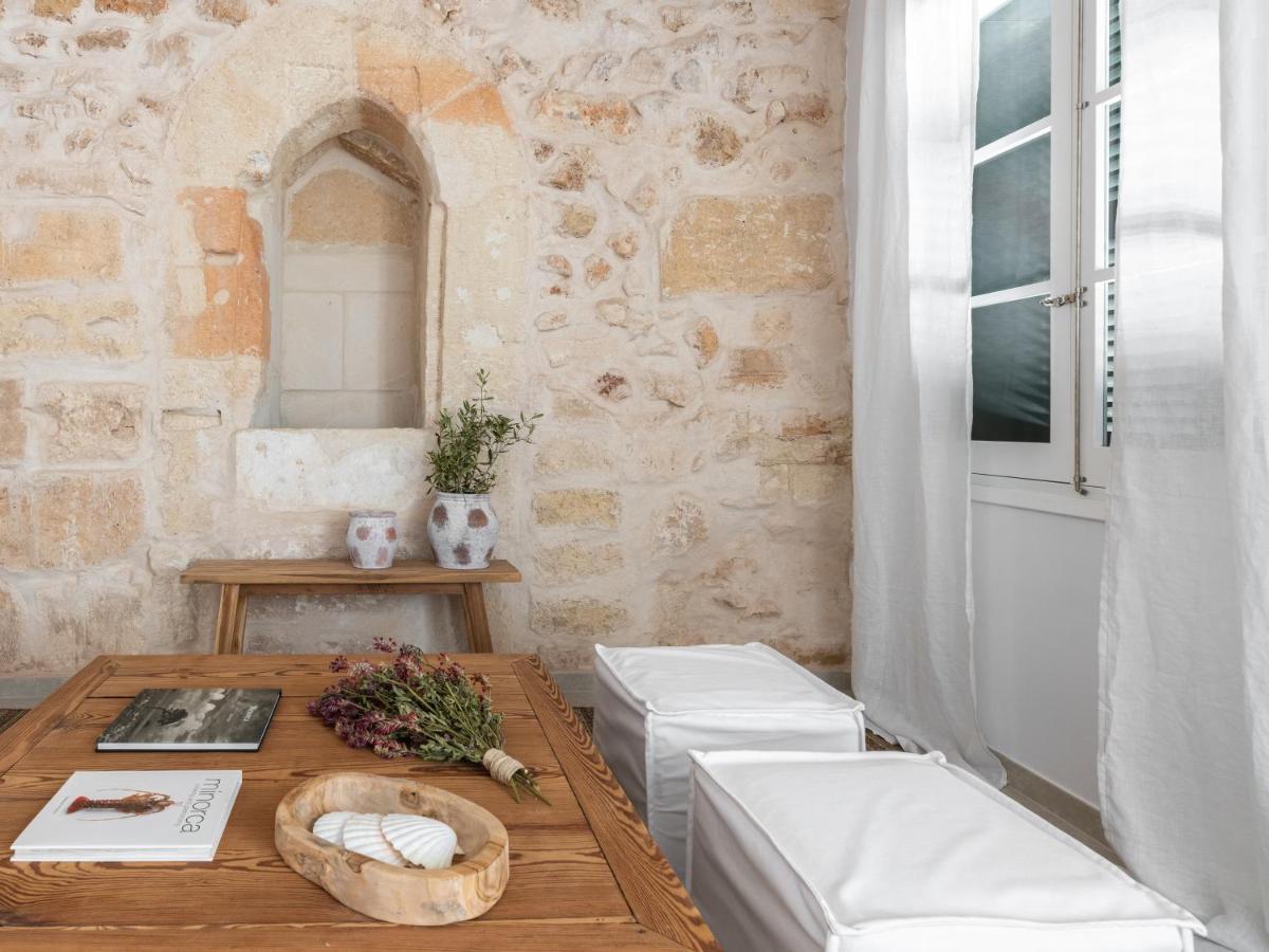 סיוטאדלה S'Enclova Petit Hotel מראה חיצוני תמונה