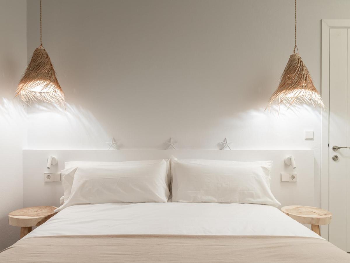 סיוטאדלה S'Enclova Petit Hotel מראה חיצוני תמונה