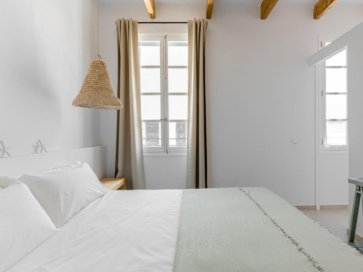 סיוטאדלה S'Enclova Petit Hotel מראה חיצוני תמונה