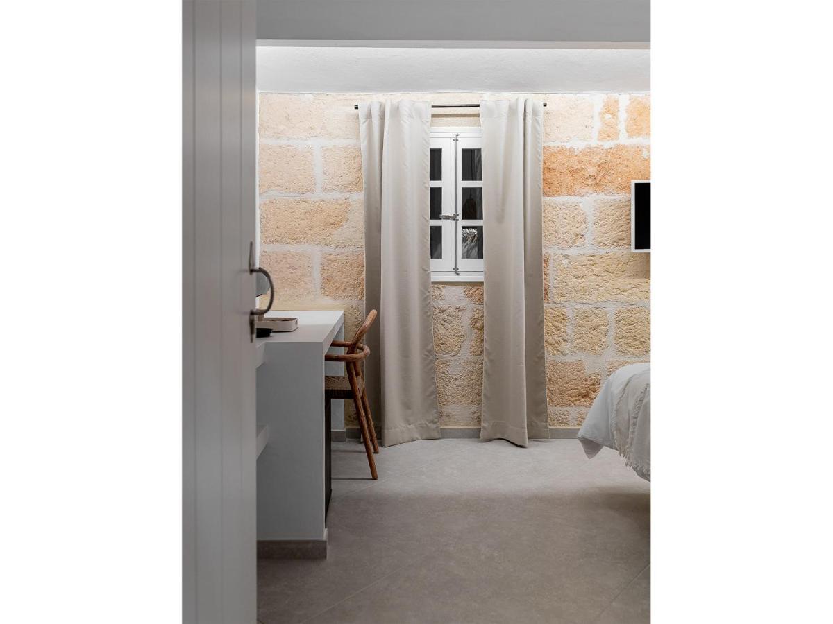 סיוטאדלה S'Enclova Petit Hotel מראה חיצוני תמונה
